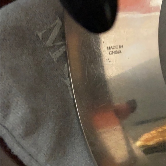 Alexander McQueen metal/enamel cuff - Picture 8 of 13